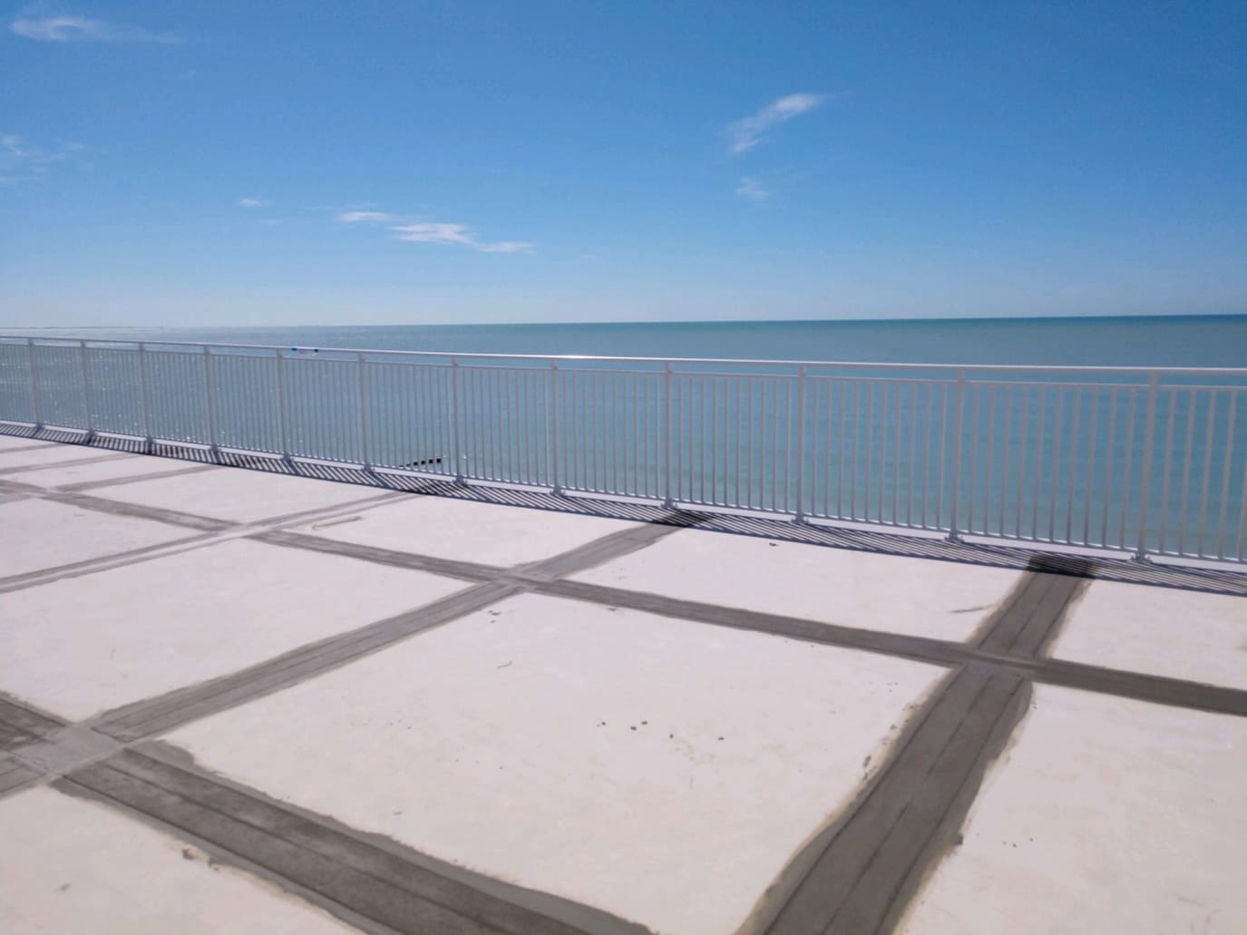 Aluminum Railings Largo, FL | Custom Design & Install